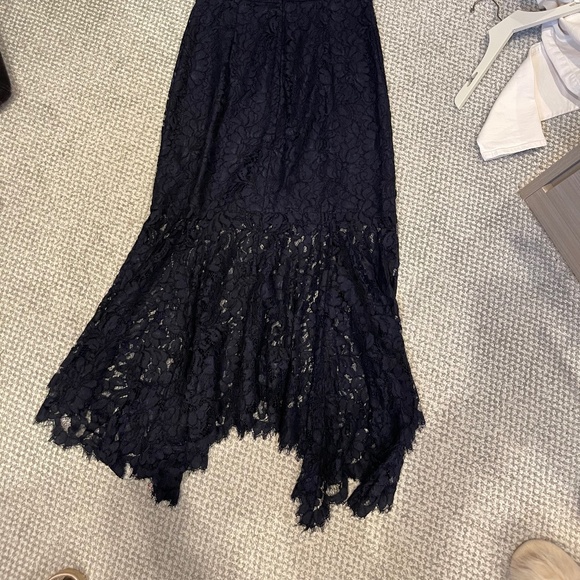 Gorgeous Banana Republic navy lace dress. NWT— - Picture 2 of 5